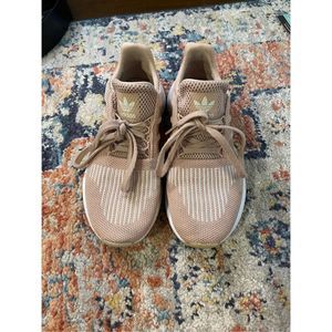 Adidas Swift Run Sneaker Size 6
